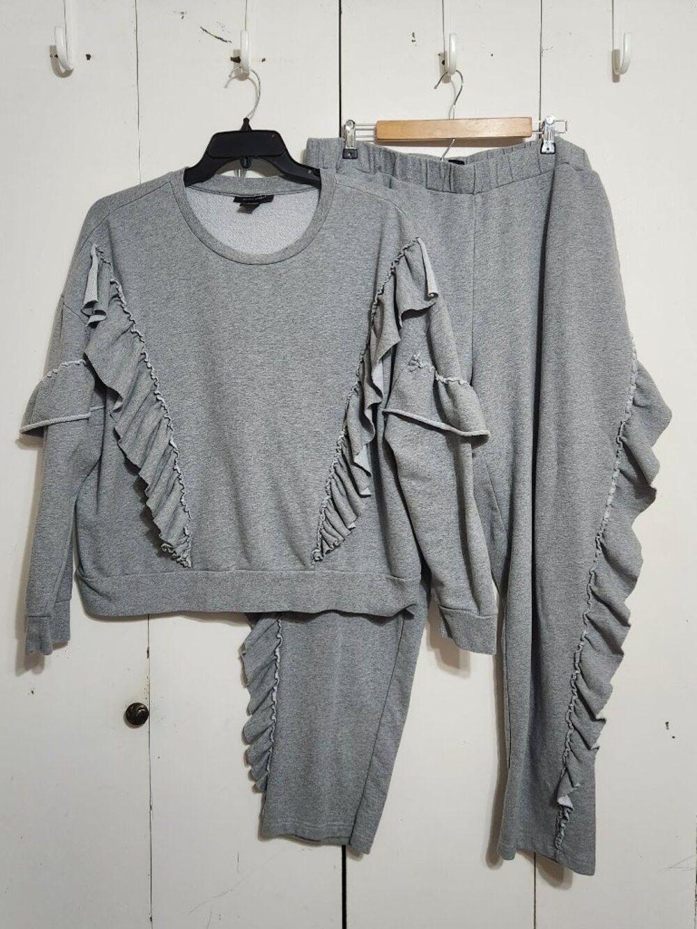 Ashley Sport Womens 22/24 2 Piece Gray Ruffled Sweatshirt Sweatpants Boho Set